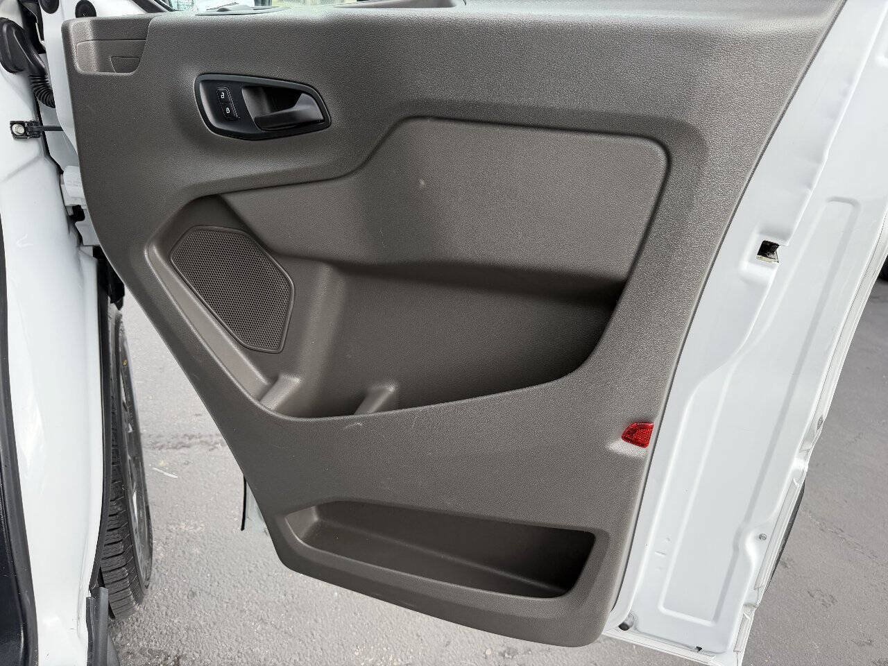 Used 2020 Ford Transit 250 Medium Roof RWD image 15