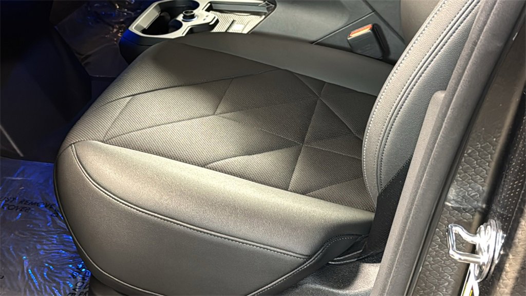 Used 2024 BMW iX xDrive50 w/ Premium Package image 27