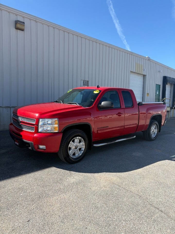 Used 2012 Chevrolet Silverado 1500 LTZ w/ LTZ Plus Package AWD/4WD image 3