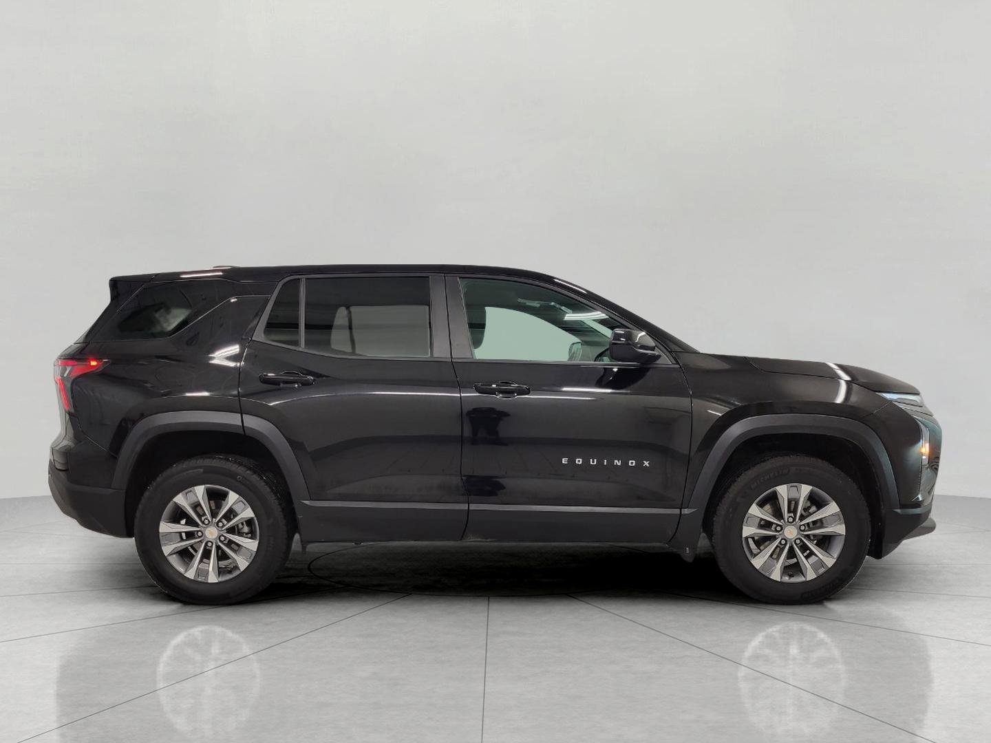 Used 2025 Chevrolet Equinox LT image 11