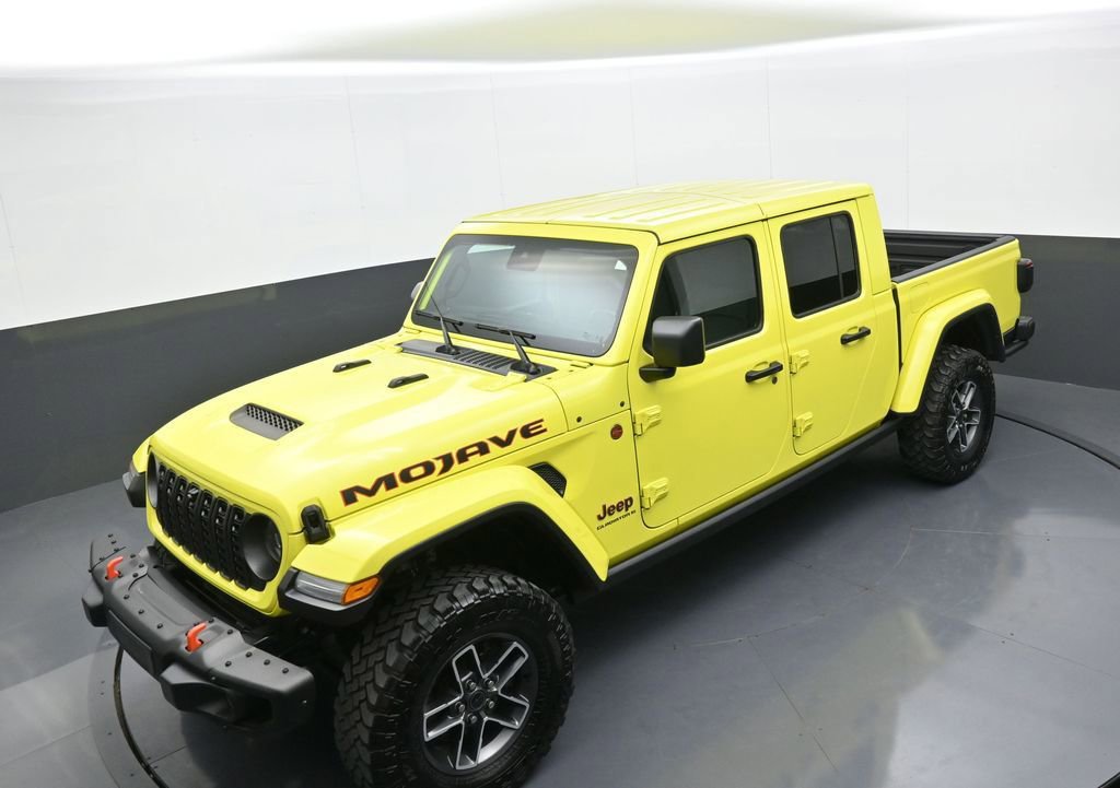 Used 2024 Jeep Gladiator Mojave AWD/4WD image 30
