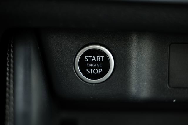 Used 2023 Nissan Rogue SL w/ SL Premium Package image 39