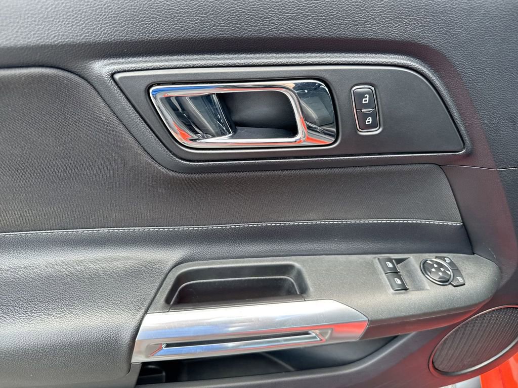 Used 2016 Ford Mustang Coupe RWD image 20