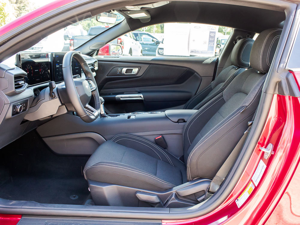Used 2026 Ford Mustang Coupe RWD image 15