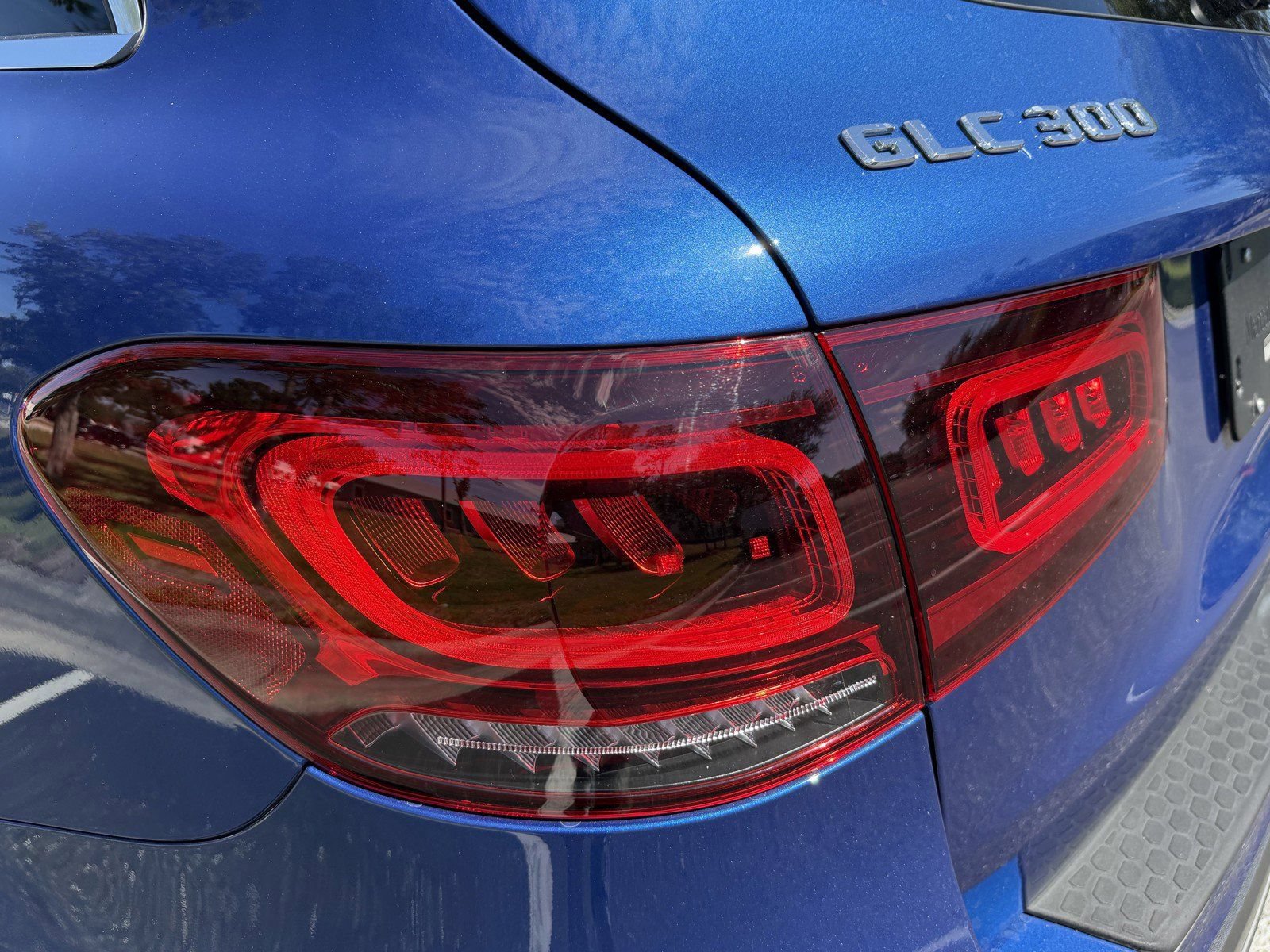 Used 2022 Mercedes-Benz GLC 300 4MATIC image 10