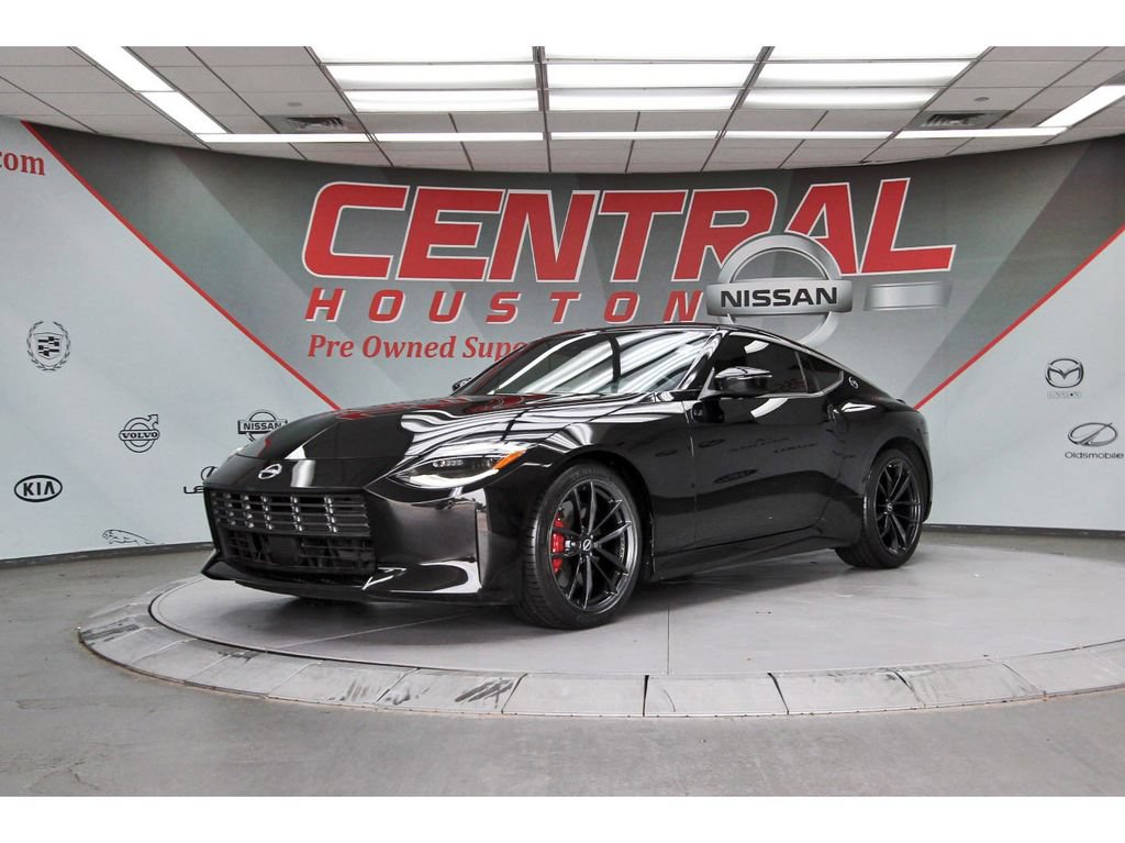 Used 2025 Nissan Z Performance w/ Floor Mat Package RWD image 2