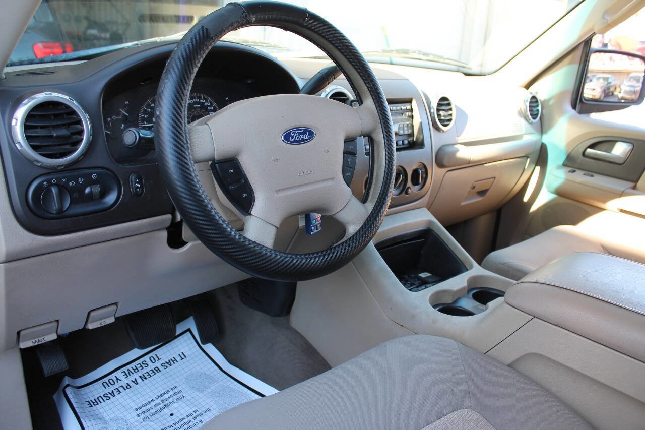 Used 2003 Ford Expedition XLT RWD image 22