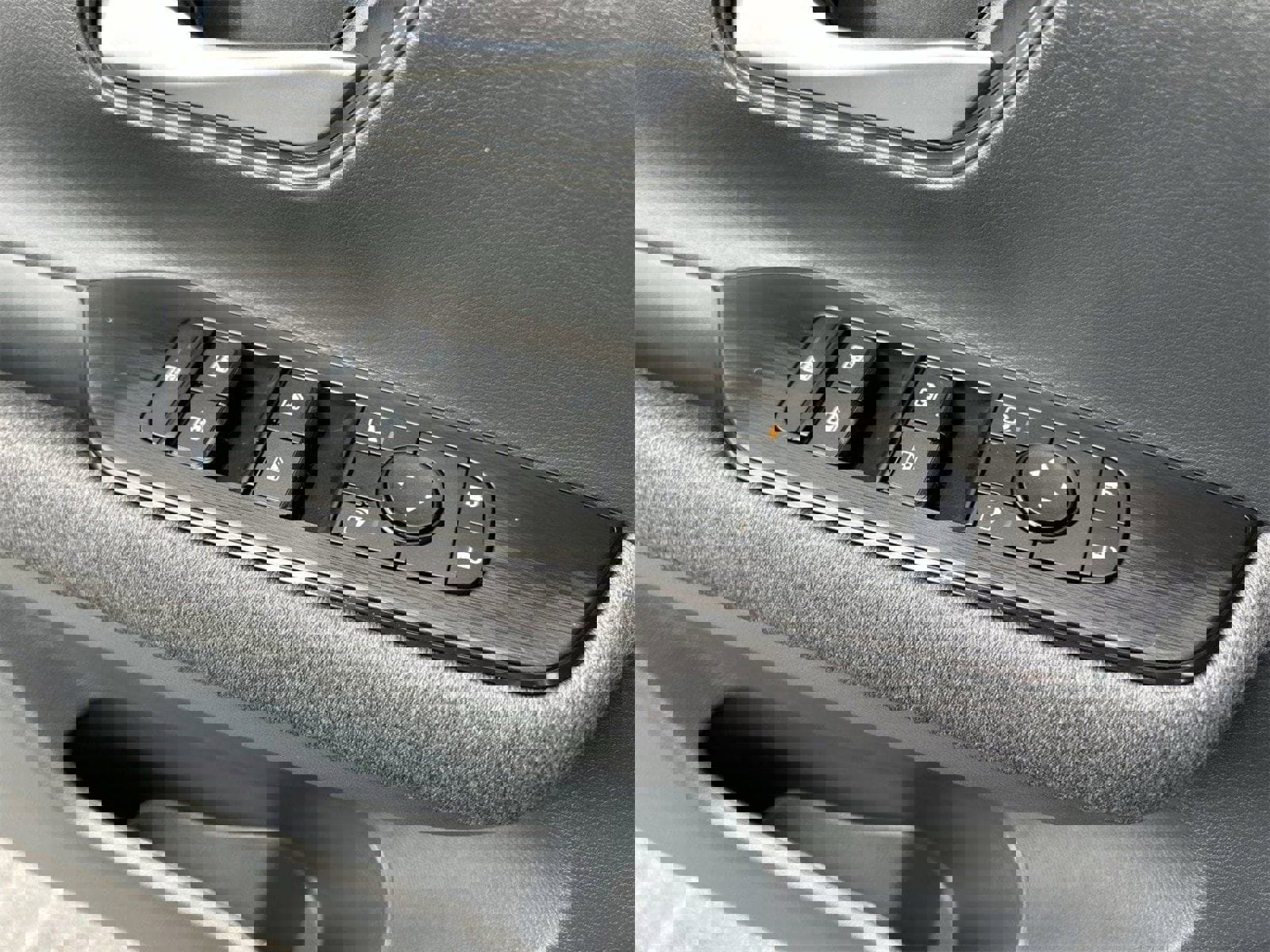 New 2026 Nissan Kicks SV image 22