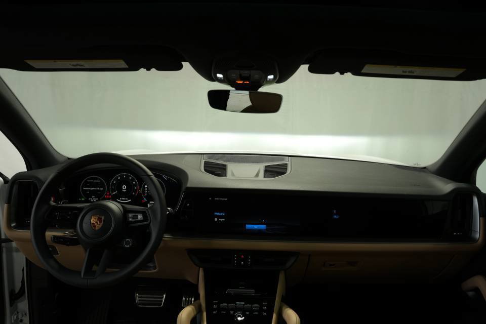 Certified 2026 Porsche Cayenne AWD/4WD image 16