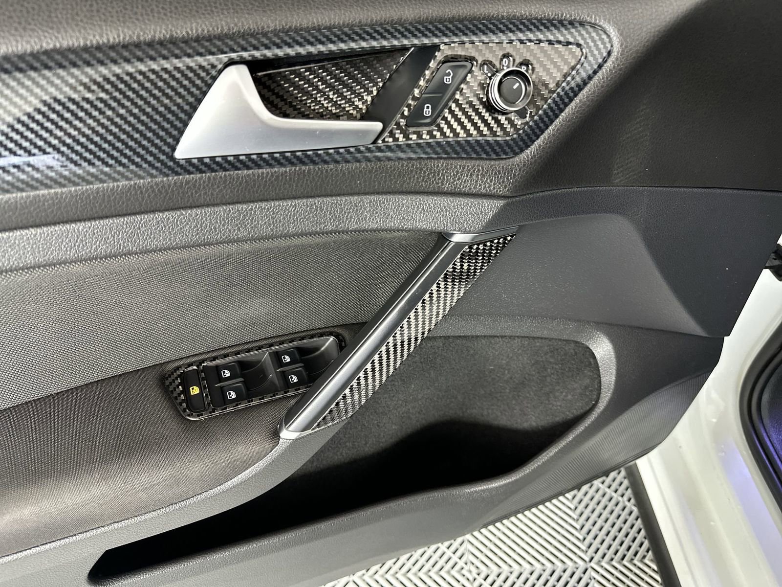 Used 2020 Volkswagen GTI S image 13