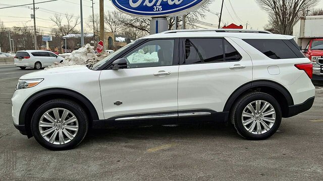 Certified 2022 Ford Explorer King Ranch w/ Technology Package AWD/4WD image 4