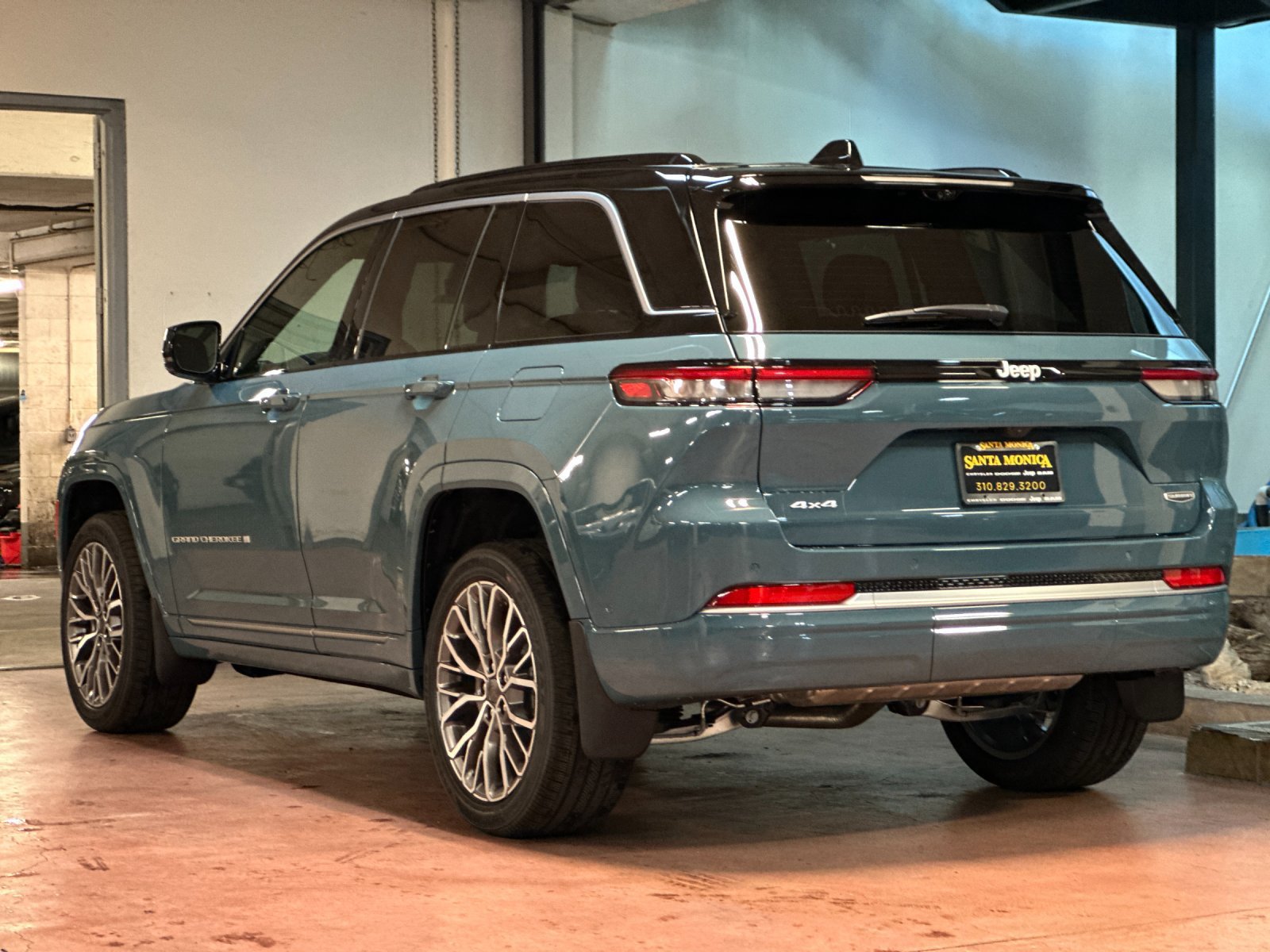 New 2026 Jeep Grand Cherokee Summit w/ MOPAR Finishing Package AWD/4WD image 3