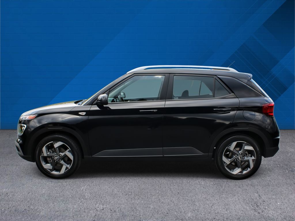 Used 2023 Hyundai Venue SEL image 6