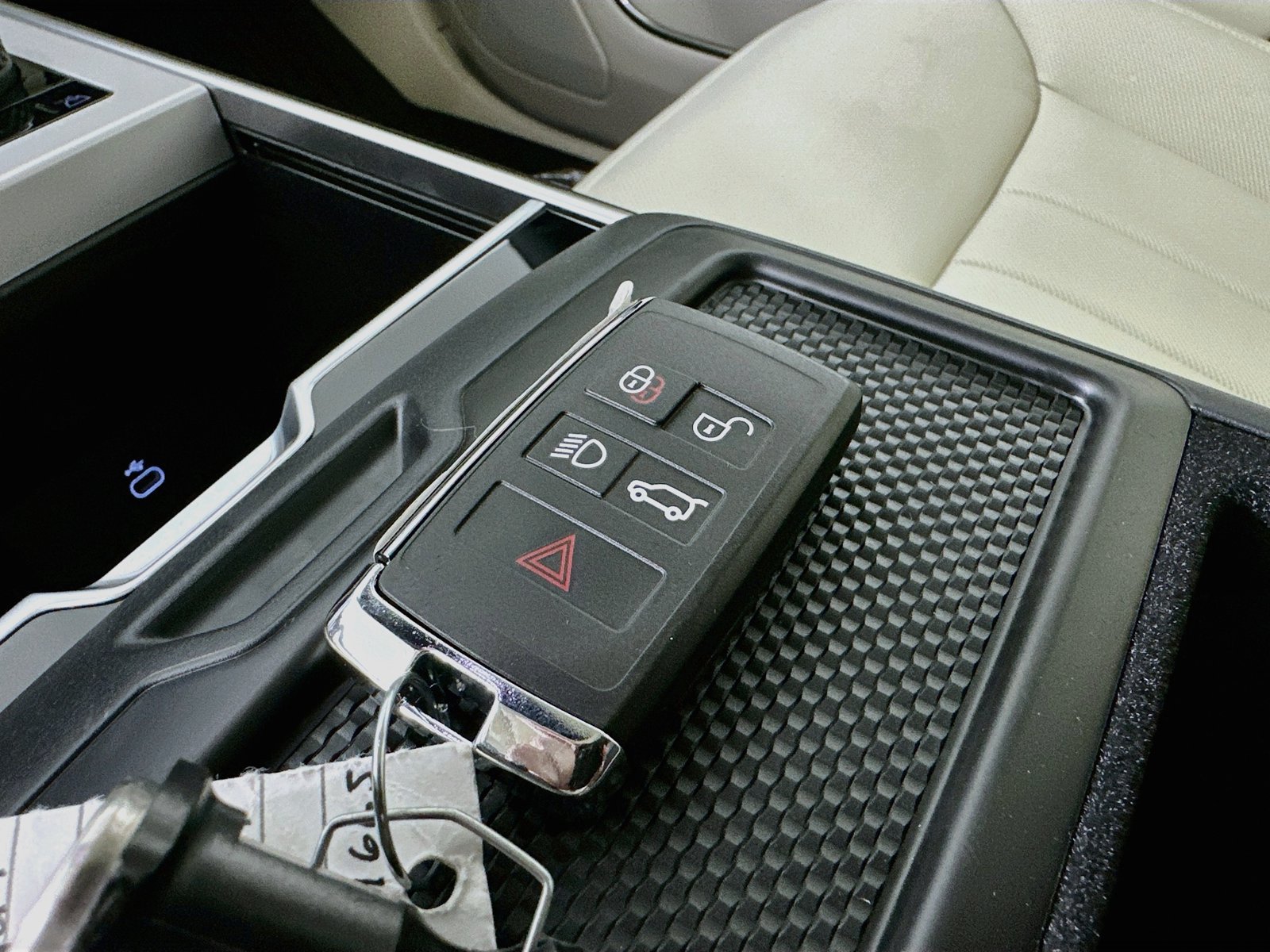 New 2027 Land Rover Range Rover SE AWD/4WD image 31