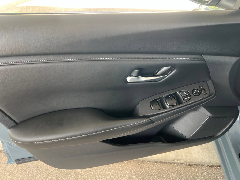 Used 2024 Nissan Sentra SV w/ Trunk Package FWD image 7