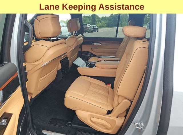 Used 2025 Jeep Grand Wagoneer Series III AWD/4WD image 7
