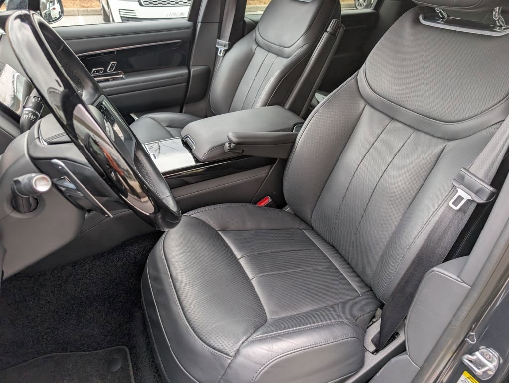 Used 2023 Land Rover Range Rover SE image 5