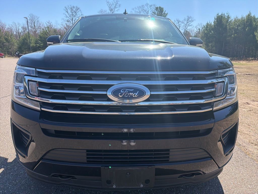 Used 2020 Ford Expedition XLT w/ Equipment Group 202A AWD/4WD image 2
