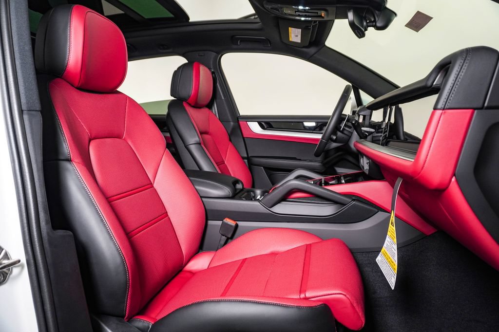 New 2026 Porsche Cayenne AWD/4WD image 15