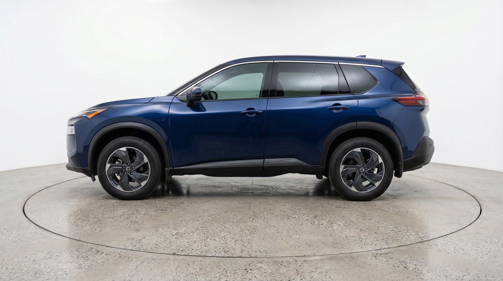 Used 2025 Nissan Rogue SV FWD image 5