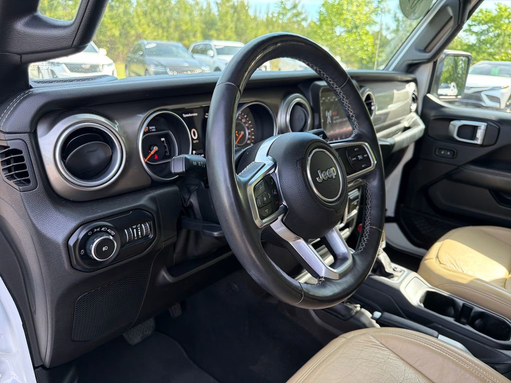 Used 2018 Jeep Wrangler Unlimited Sahara AWD/4WD image 32