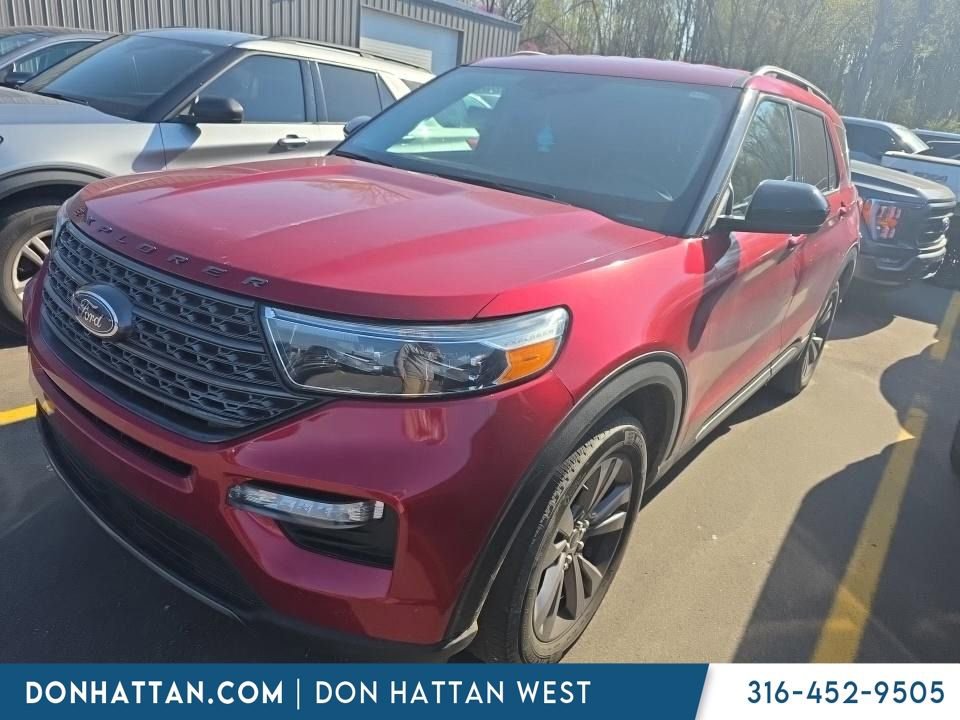 Used 2022 Ford Explorer XLT w/ Equipment Group 202A AWD/4WD image 1