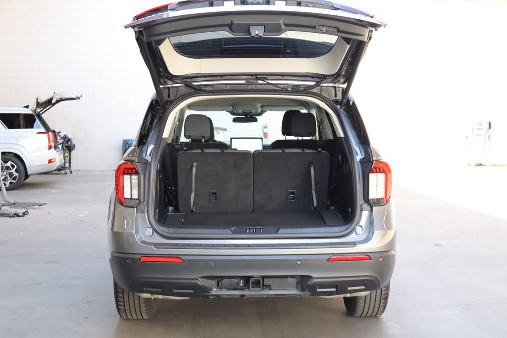 Used 2025 Ford Explorer Active AWD/4WD image 38