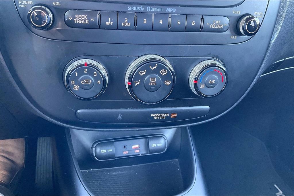 Used 2016 Kia Soul image 29