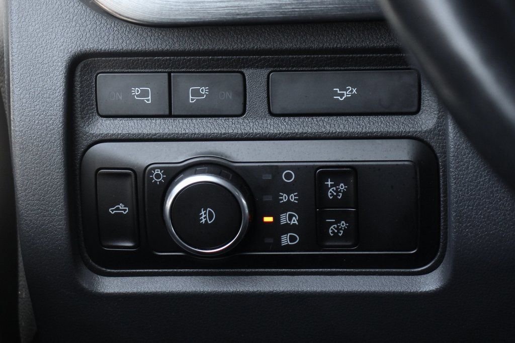 Used 2023 Ford F250 Lariat w/ Black Appearance Package image 21