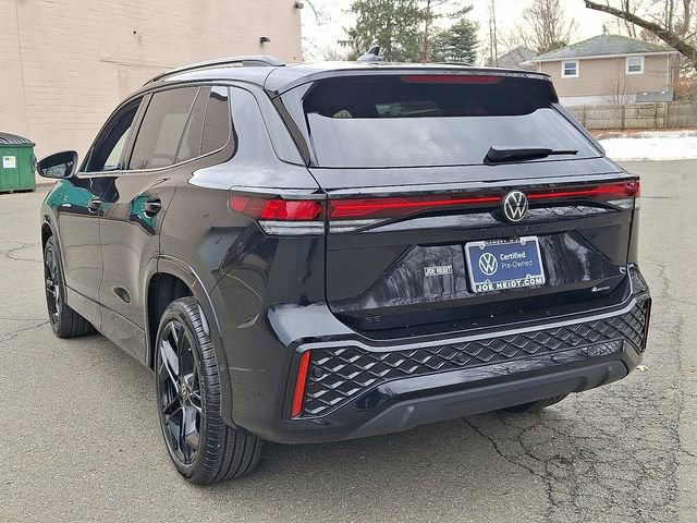 Certified 2025 Volkswagen Tiguan SE R-Line AWD/4WD image 8
