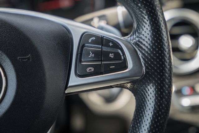 Used 2019 Mercedes-Benz GLC 300 4MATIC image 27