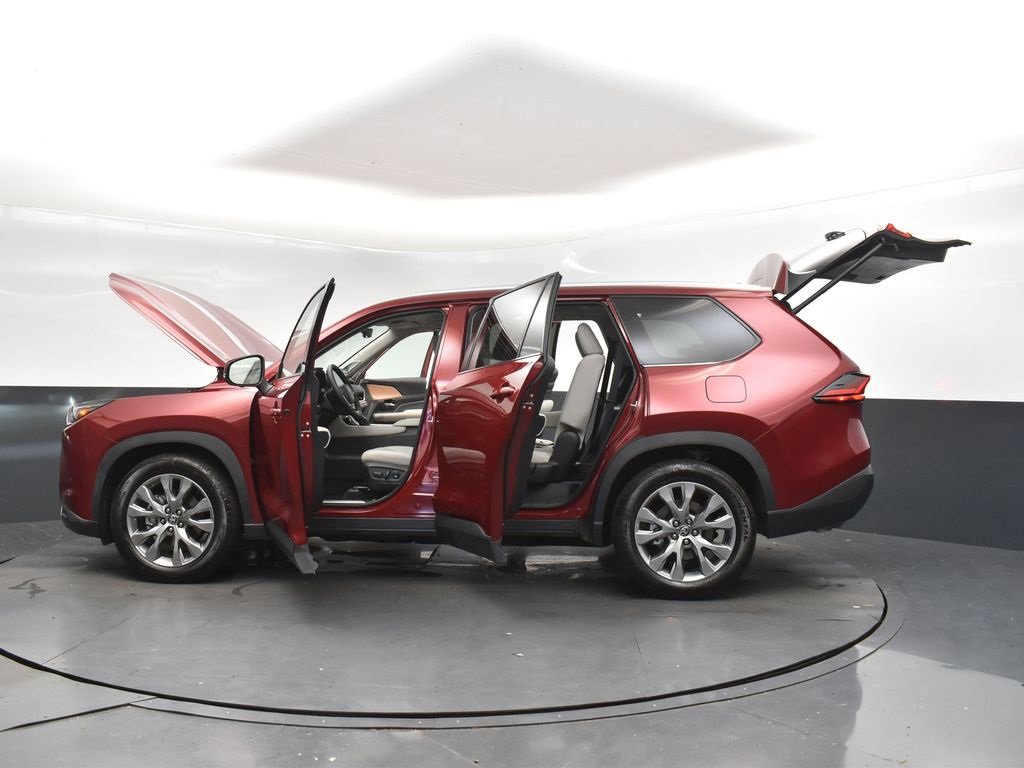 Used 2025 Toyota Grand Highlander FWD image 51