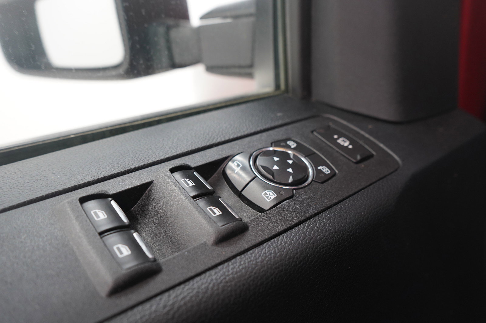 Used 2017 Ford F250 Lariat w/ Chrome Package image 21