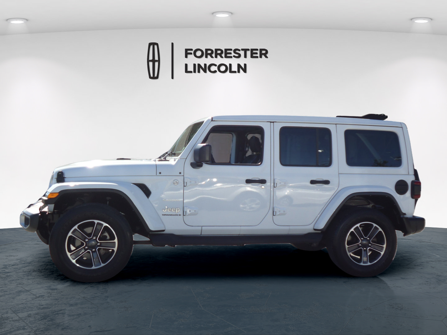 Used 2023 Jeep Wrangler Unlimited Sahara w/ LED Lighting Group AWD/4WD image 6