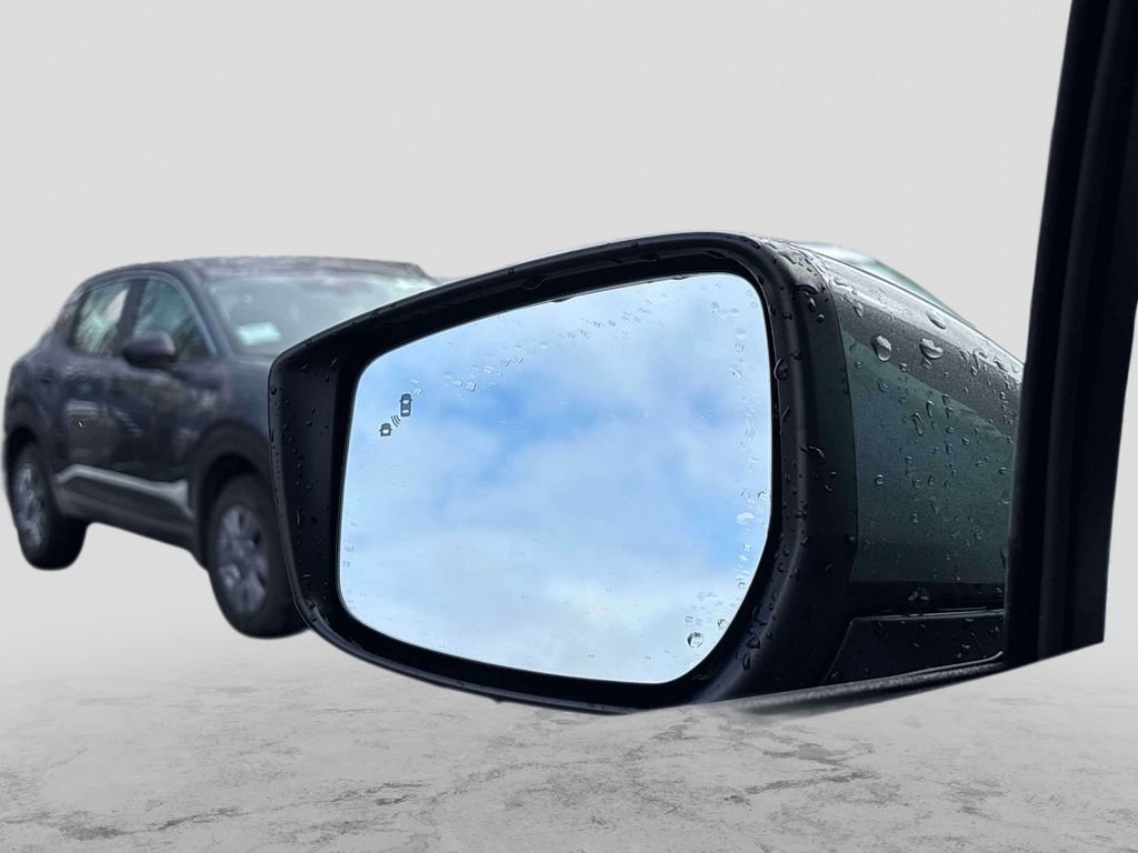 Used 2025 Nissan Versa SV w/ Trunk Package image 29