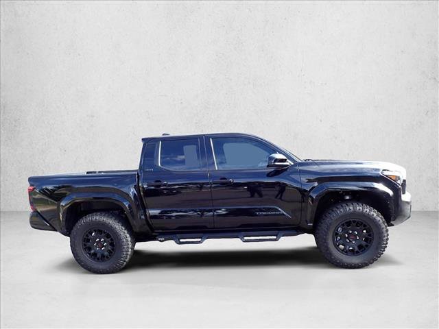Certified 2025 Toyota Tacoma SR5 AWD/4WD image 5