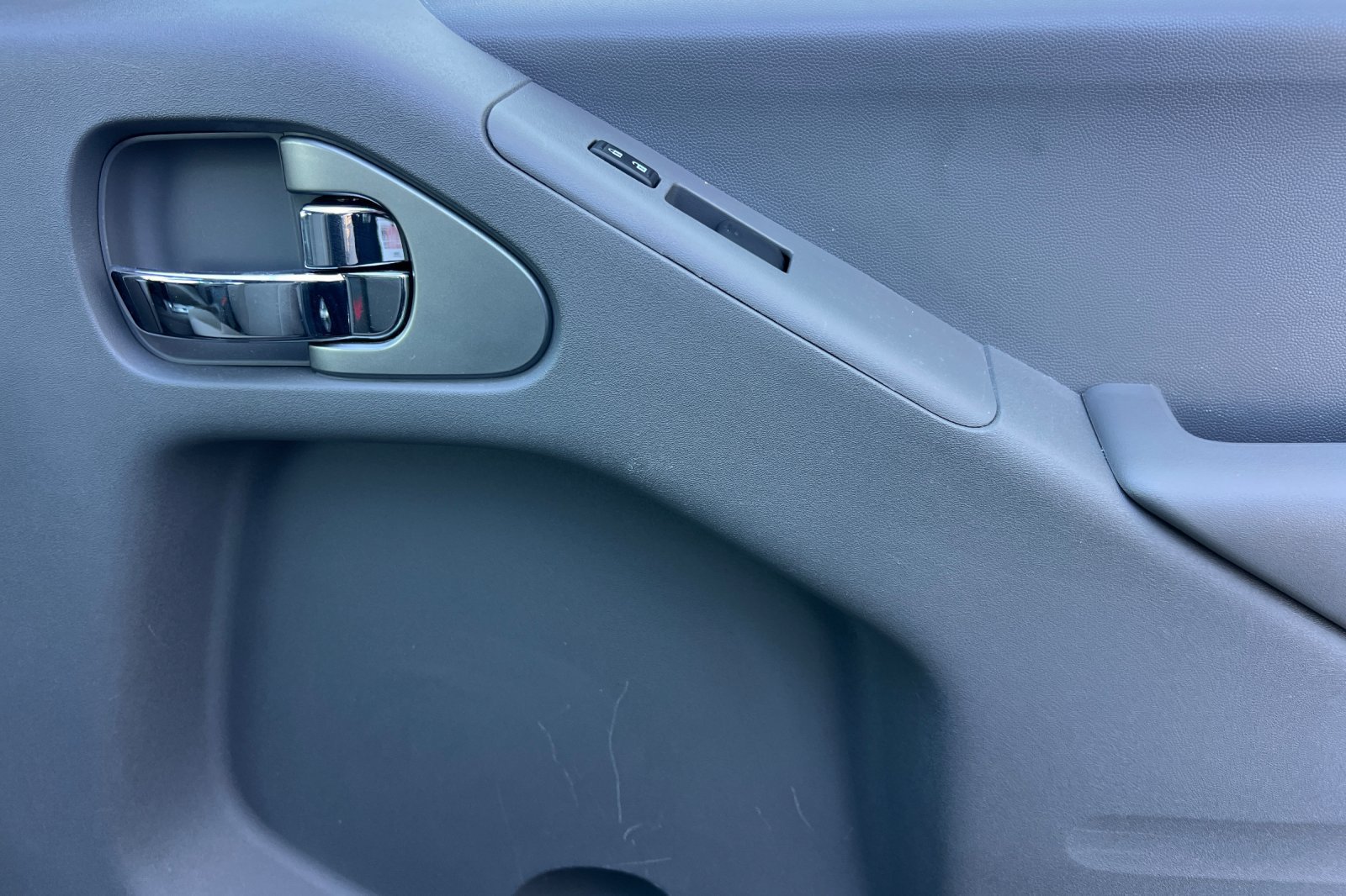 Used 2019 Nissan Frontier SV RWD image 19