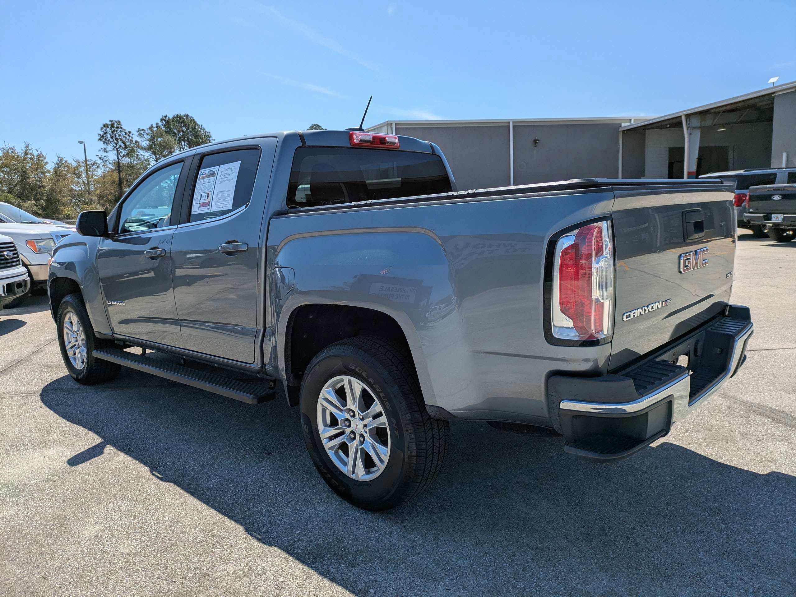 Used 2019 GMC Canyon SLE image 7