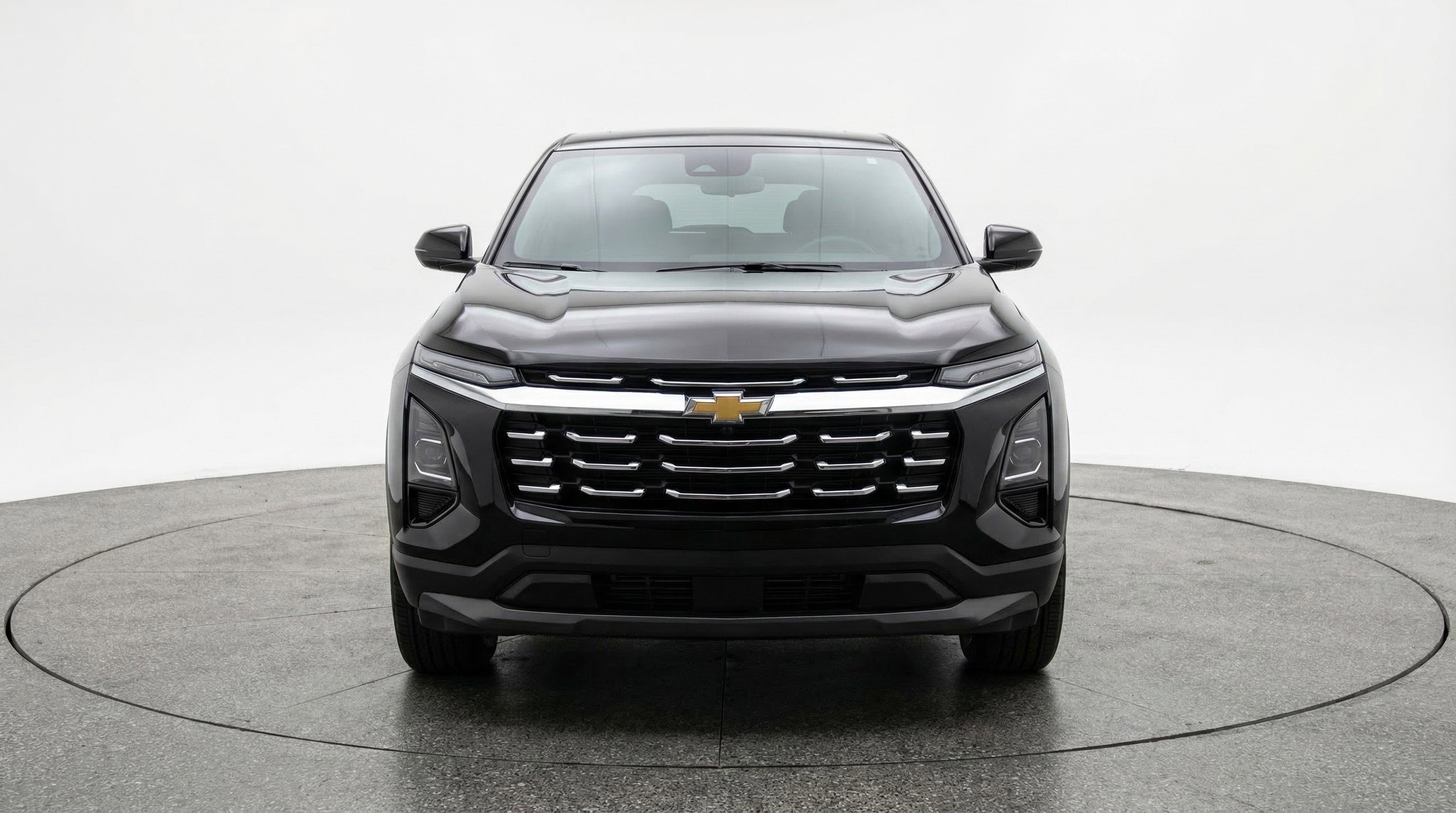 Used 2025 Chevrolet Equinox LT image 2