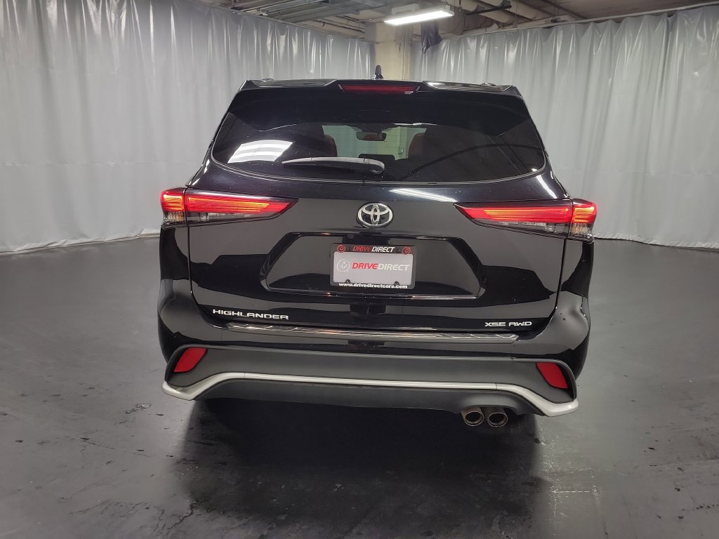Used 2022 Toyota Highlander XSE AWD/4WD image 7