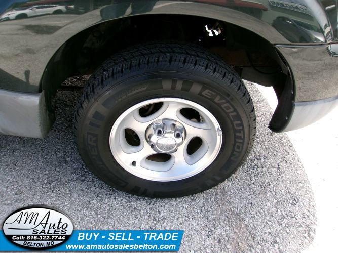 Used 2004 Ford Explorer Sport Trac XLS AWD/4WD image 19