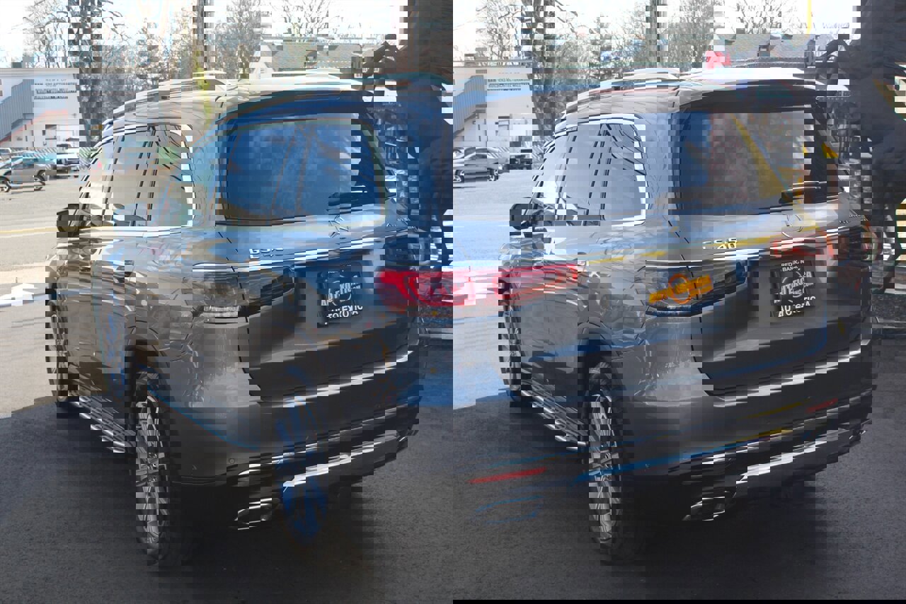 Used 2021 Mercedes-Benz GLS 450 4MATIC image 2