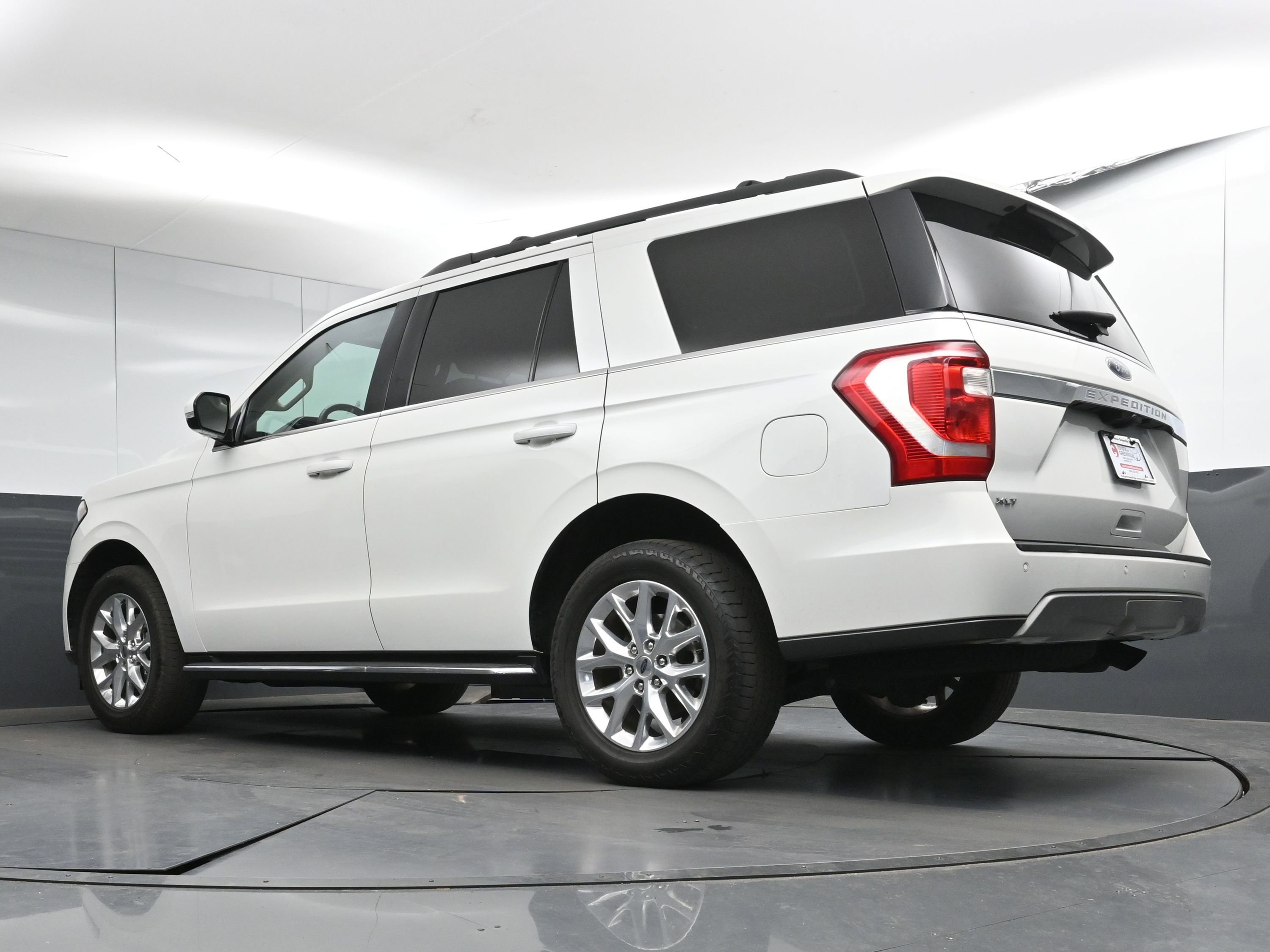 Used 2020 Ford Expedition XLT w/ Equipment Group 202A image 29