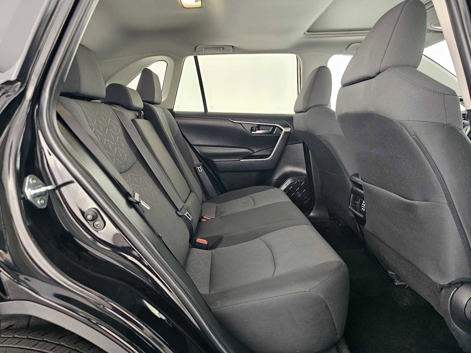 Used 2024 Toyota RAV4 XLE w/ Convenience Package image 12