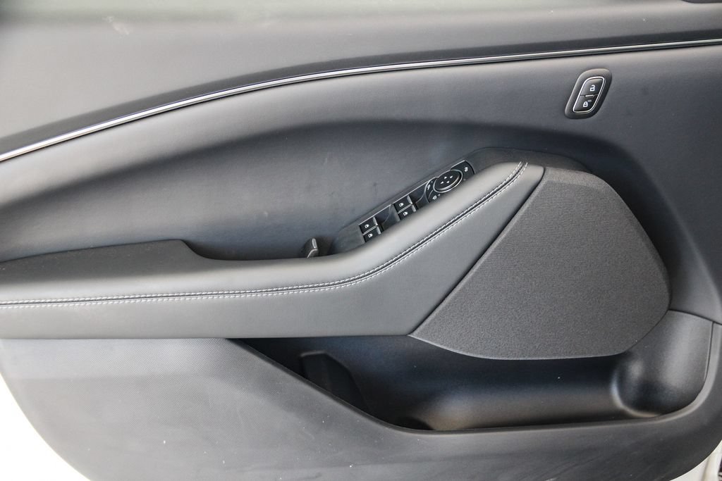 New 2026 Ford Mustang Mach-E Select RWD image 21