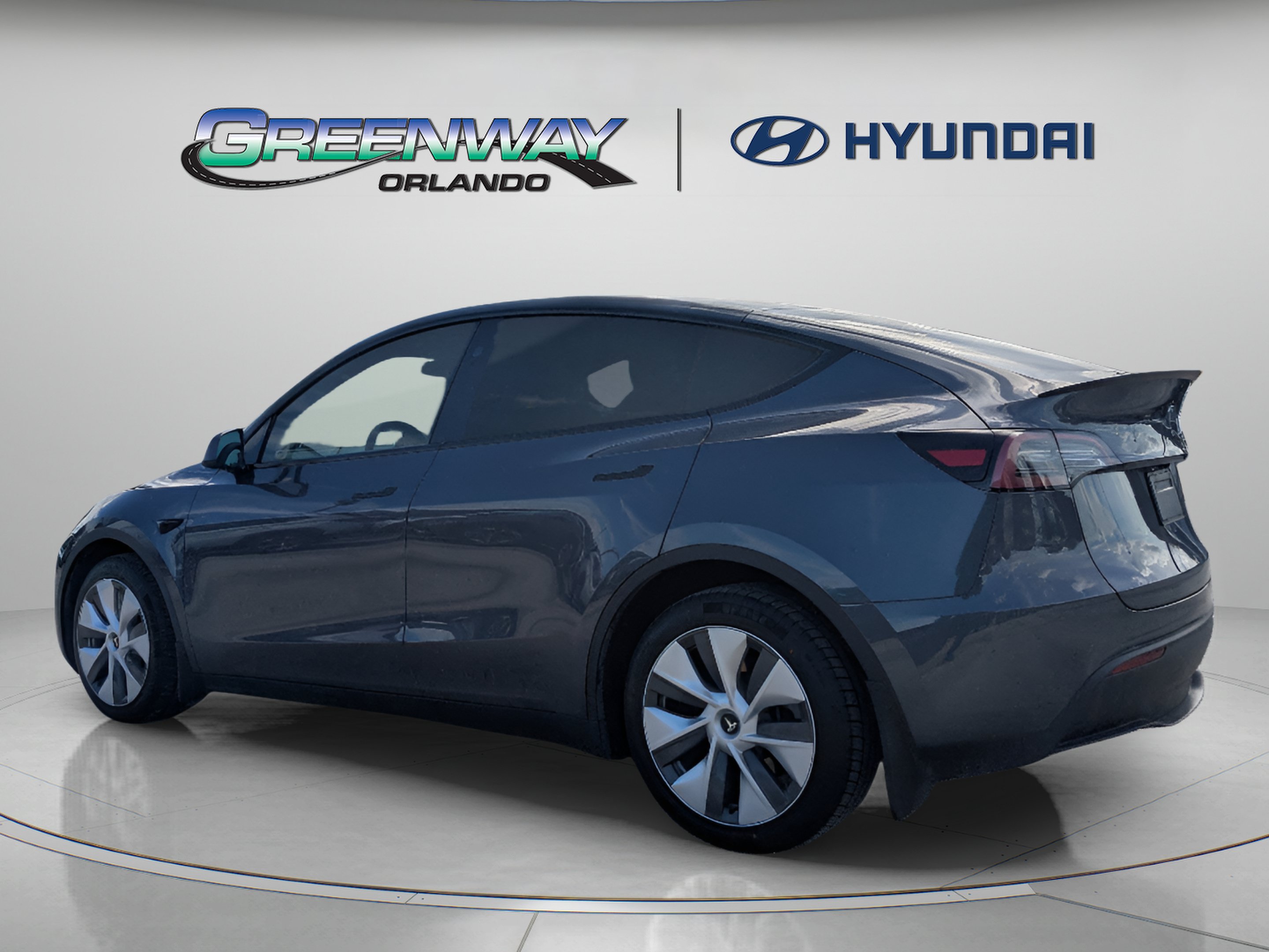 Used 2023 Tesla Model Y Long Range AWD/4WD image 6