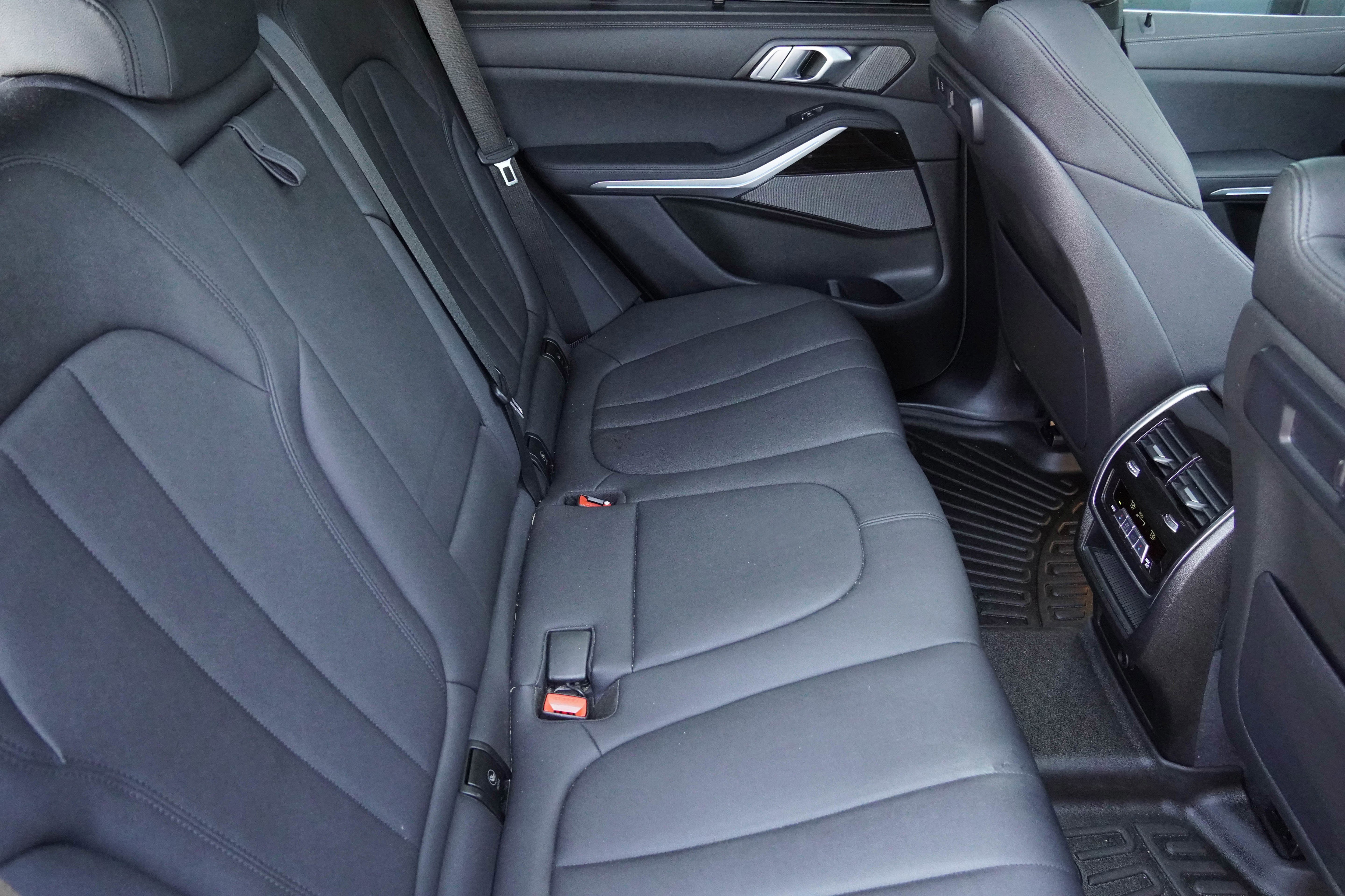 Used 2021 BMW X5 sDrive40i w/ Premium Package RWD image 37