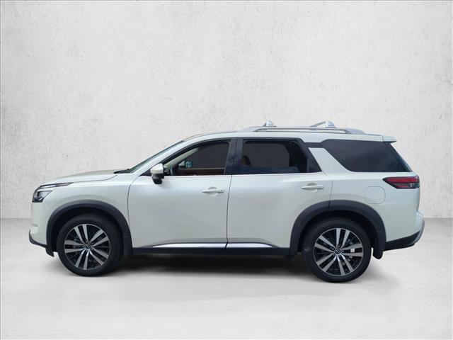 Used 2024 Nissan Pathfinder Platinum image 8