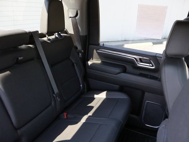 Used 2024 Chevrolet Silverado 2500 LTZ AWD/4WD image 13