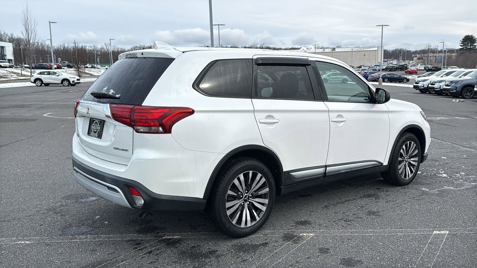 Used 2019 Mitsubishi Outlander ES image 6
